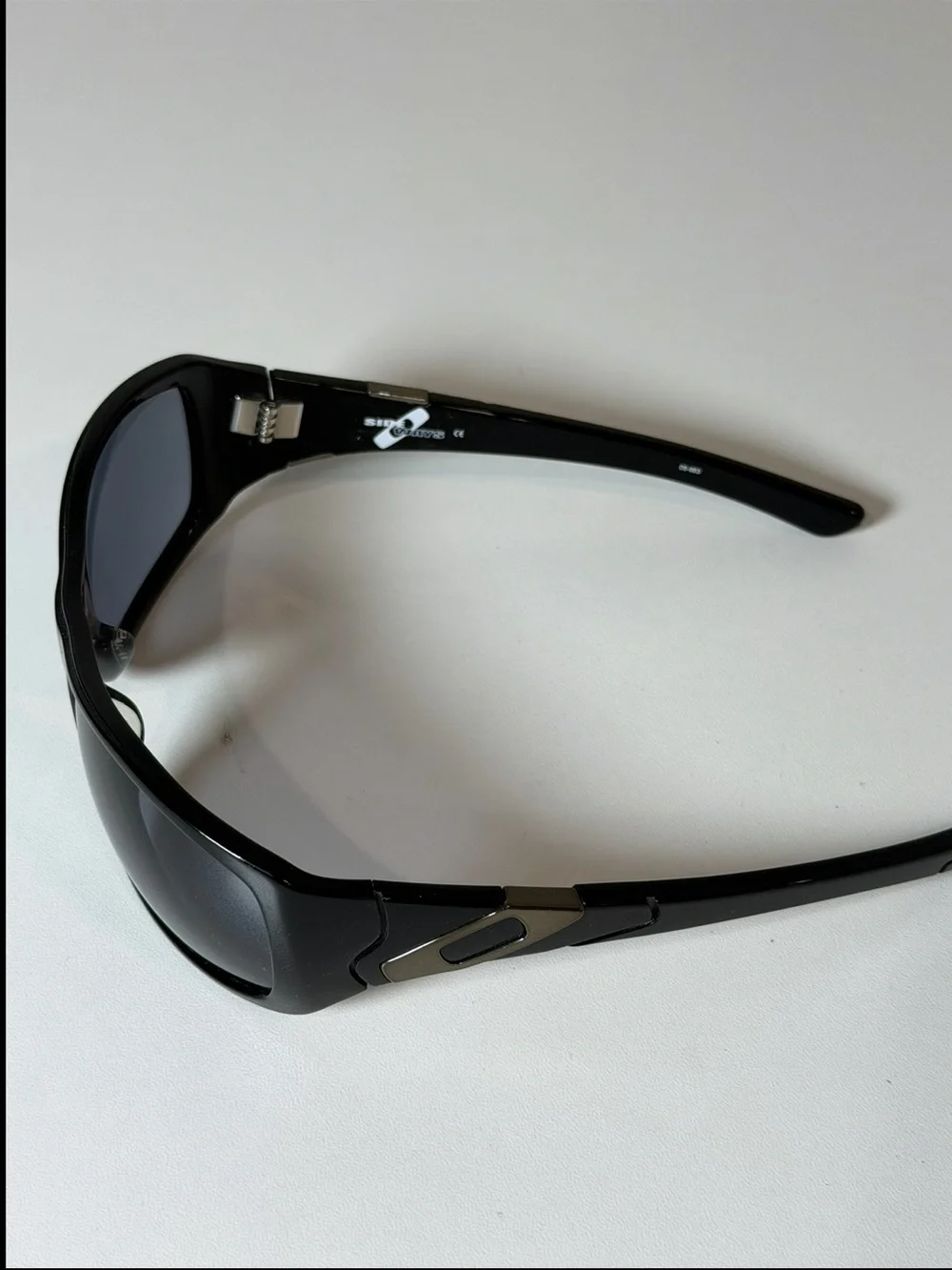 Oakley wrap style